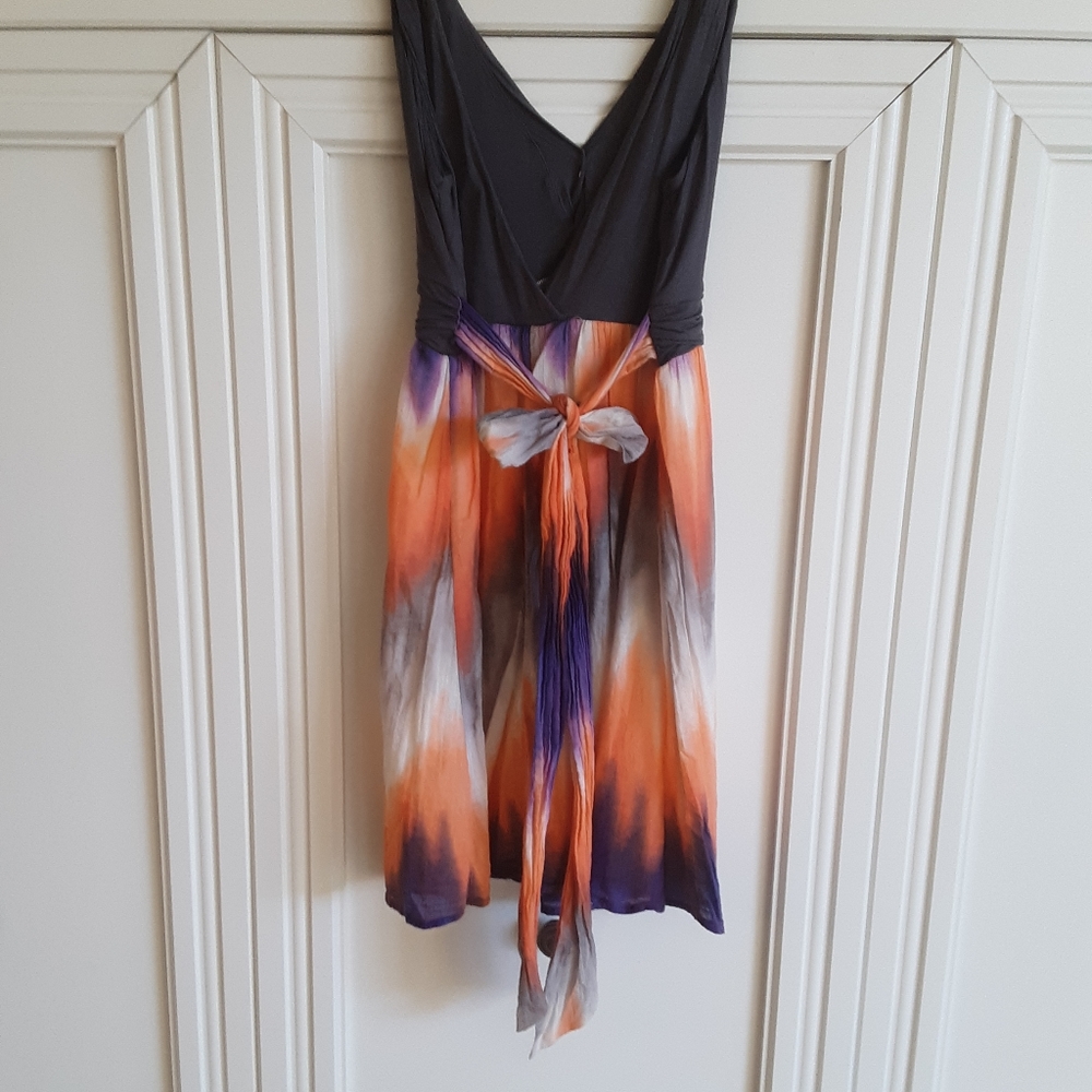 Dress - Picture 2 of 3